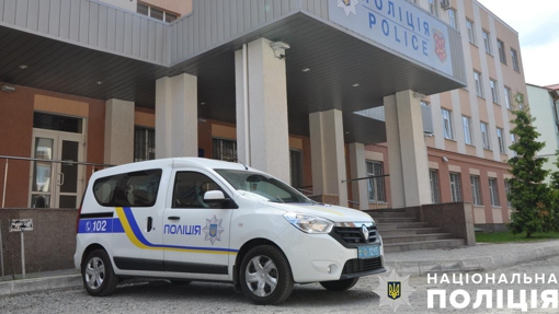 У Полтаві під час конфлікту у кафе чоловік вдарив ножем двох відвідувачів: деталі