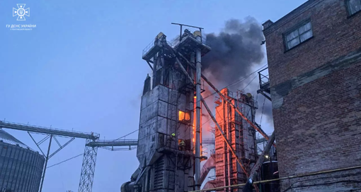 На Полтавщині горіла зерносушарка. ФОТО