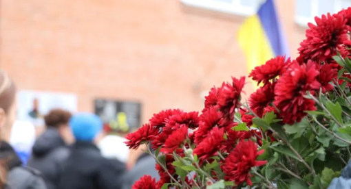 У Полтаві встановлять шість меморіальних та одну інформаційну дошку полеглим воїнам