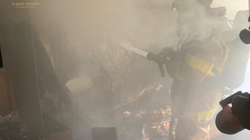 У Лубнах горів будинок: у вогні знайшли тіло людини