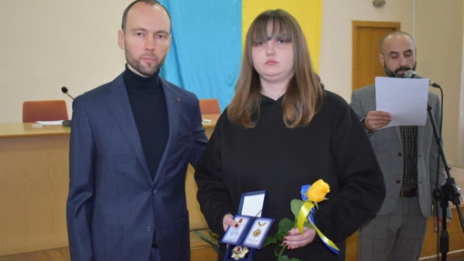 На Полтавщині родинам захисників України вручили почесні відзнаки