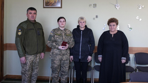 Рідним полеглого воїна з Полтавщини передали його медаль