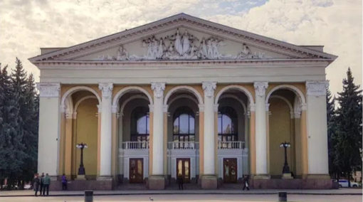 Полтавський театр оприлюднив афішу на січень: перелік вистав