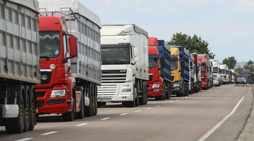 Уряд удосконалив процедуру перетину кордону водіями вантажівок та автобусів