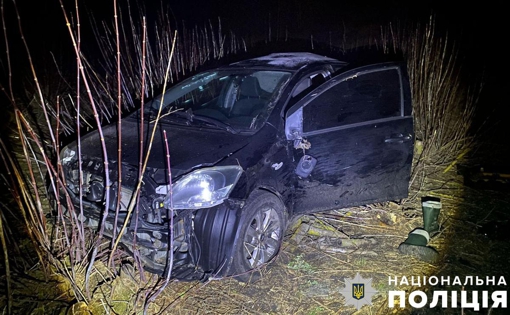 Смертельна ДТП у Полтавській області: легковик з’їхав у кювет та перевернувся