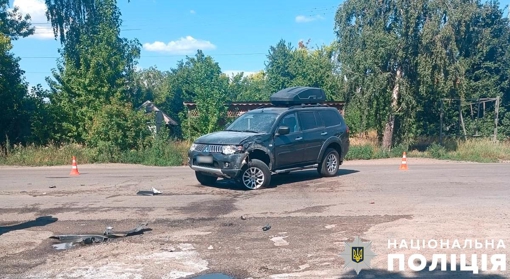 На Полтавщині зіткнулися позашляховик й мотоцикл: двоє людей поранені