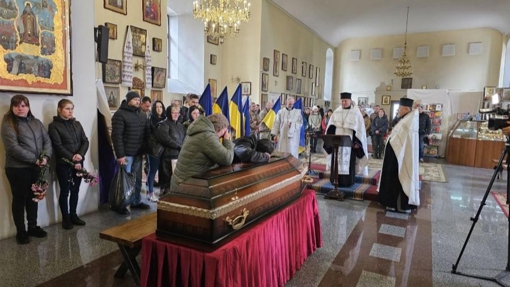 У Полтаві попрощалися з полеглим 27-річним солдатом Артуром Васильковим