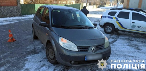 У Полтавській області автомобіль наїхав на 89-річну пішохідку