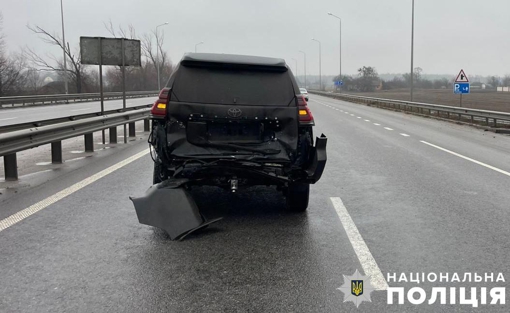 На трасі Київ – Харків зіткнулися автомобілі: є поранений