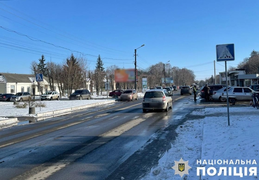 На Полтавщині легковик збив пенсіонерку на пішохідному переході