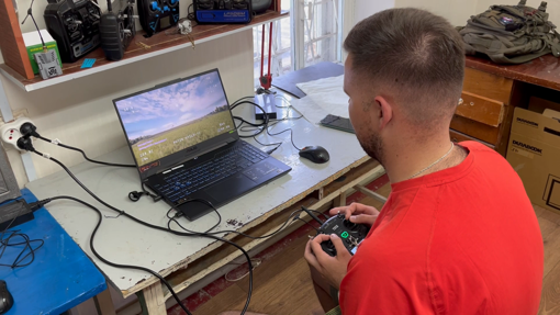 Mavic та FPV: у Центрі готовності цивільних безкоштовно навчають керувати дронами