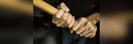 У Полтаві затримали чоловіка, який битою вдарив іншого по голові