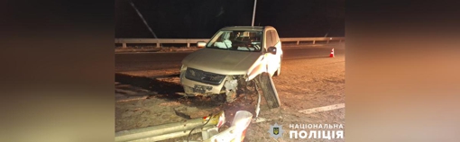 У Полтавській області легковик влетів у відбійник: одна людина померла, ще дві – поранені