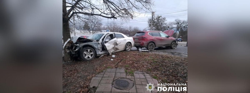 У Полтаві зіткнулися легковики: жінка зазнала поранень