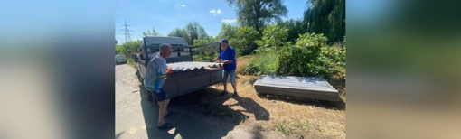 Полтавці, чиє житло пошкоджене внаслідок ракетних ударів, отримали будівельні матеріали