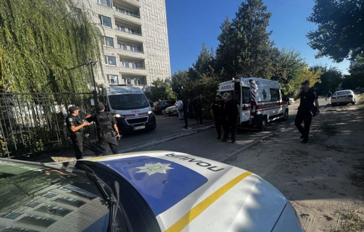 У Кременчуці трирічна дівчинка випала з дев'ятого поверху гуртожитку. ВІДЕО