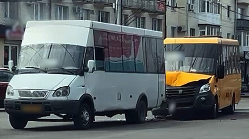 У Полтаві зіткнулися дві маршрутки: двоє поранених, серед них – дитина