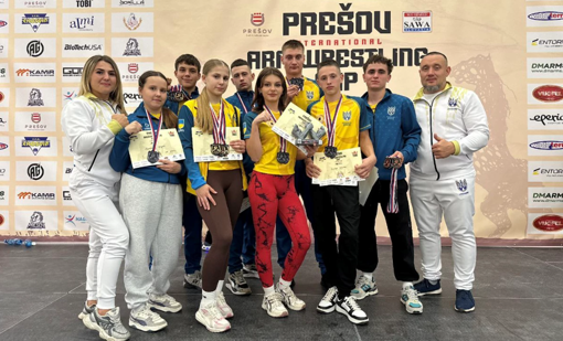 На міжнародному турнірі з армрестлінгу полтавські спортсмени здобули 20 медалей